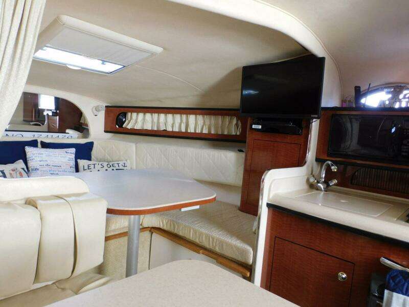 Motor Boatin 29ft Sea Ray Yacht For Sale