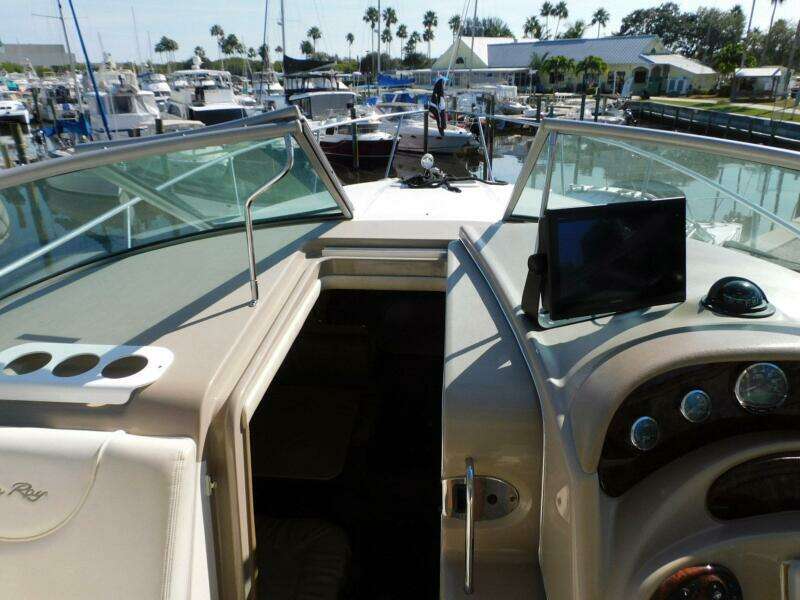 Motor Boatin 29ft Sea Ray Yacht For Sale