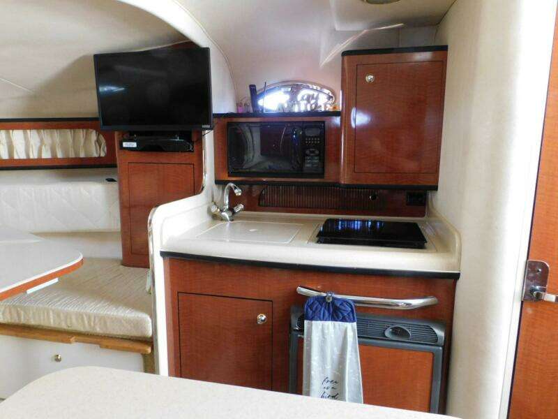 Motor Boatin 29ft Sea Ray Yacht For Sale