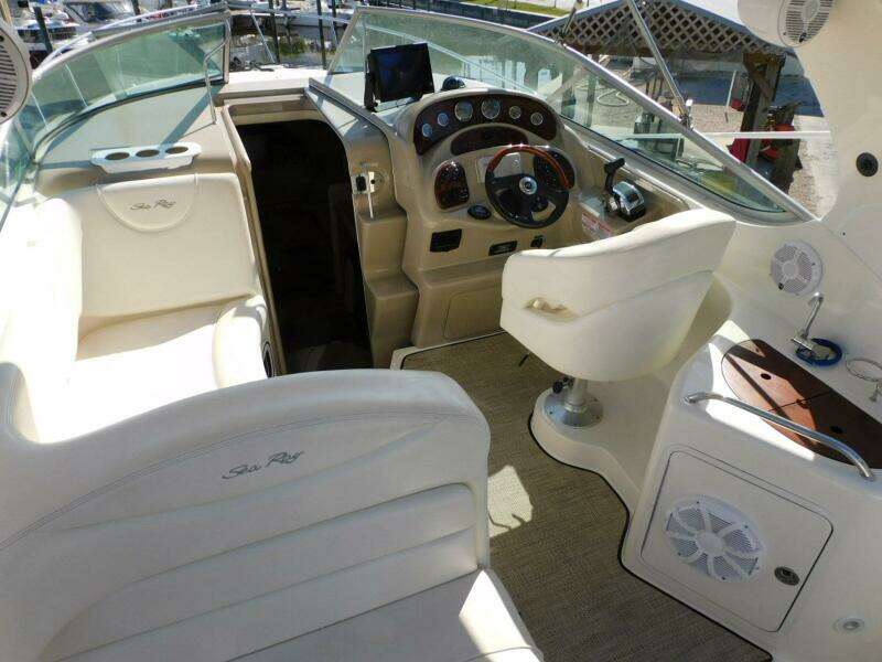 Motor Boatin 29ft Sea Ray Yacht For Sale