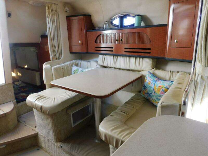 Motor Boatin 29ft Sea Ray Yacht For Sale