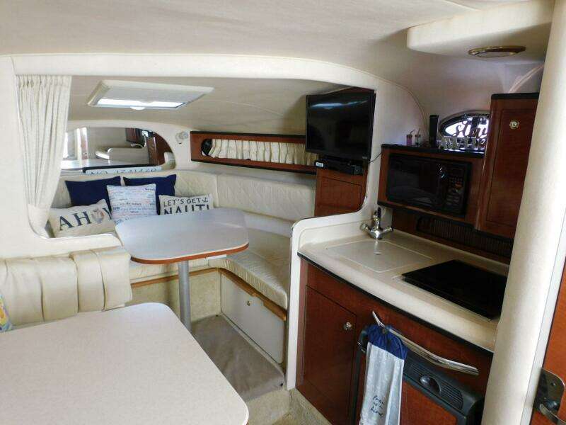 Motor Boatin 29ft Sea Ray Yacht For Sale