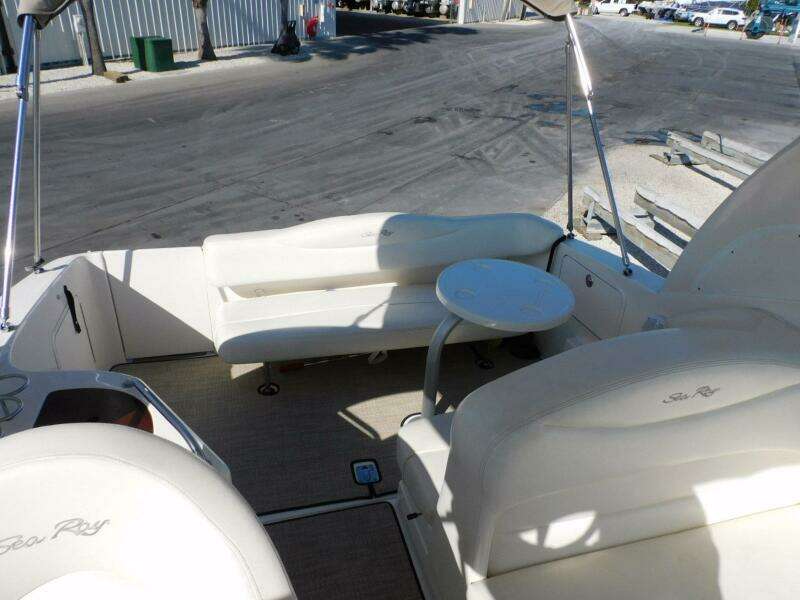 Motor Boatin 29ft Sea Ray Yacht For Sale