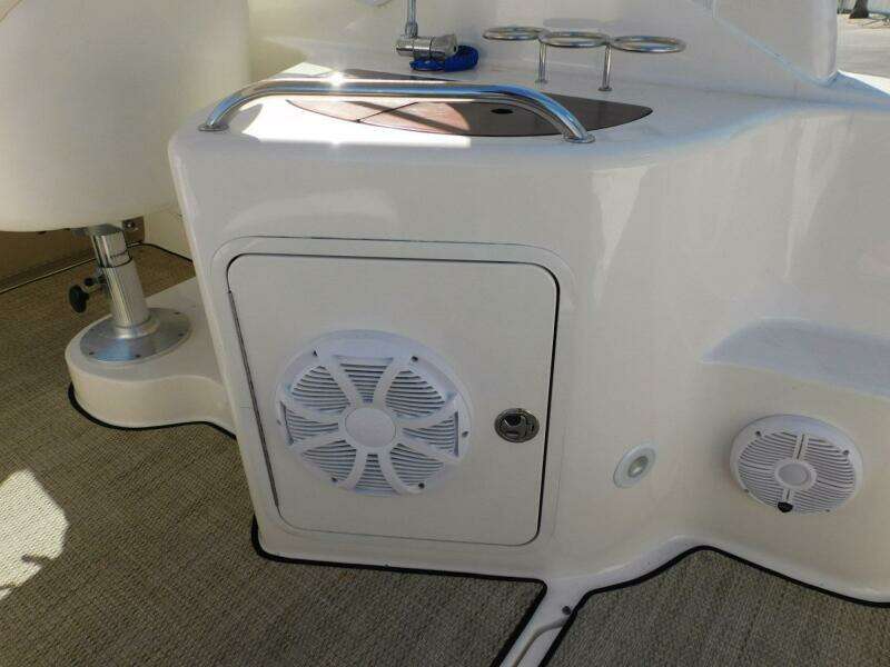 Motor Boatin 29ft Sea Ray Yacht For Sale