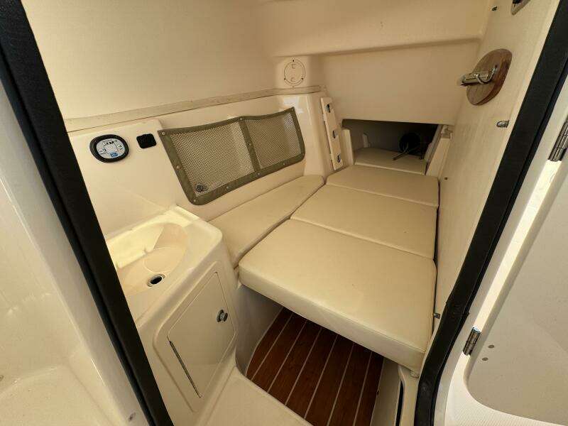 30ft Grady White Yacht For Sale