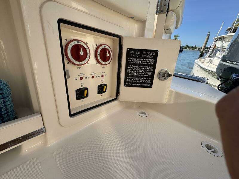 2016 Grady-White 307 Freedom 