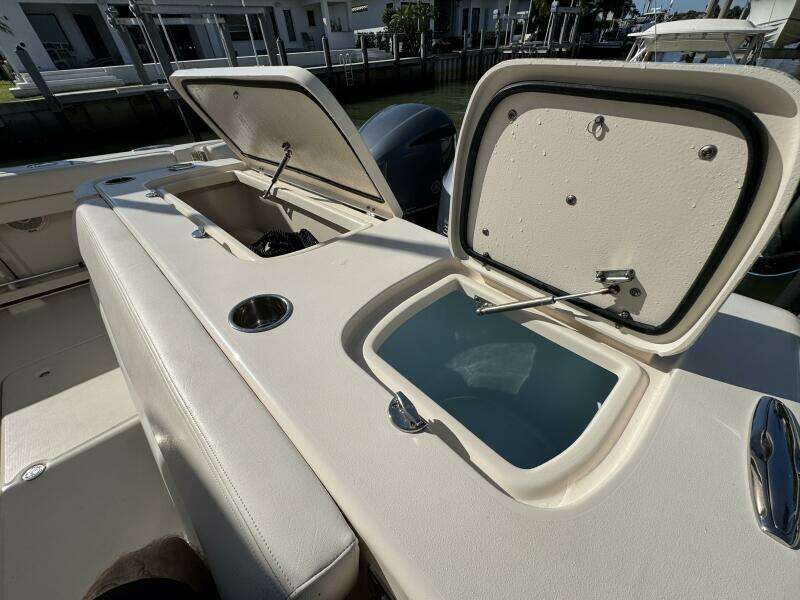 30ft Grady White Yacht For Sale