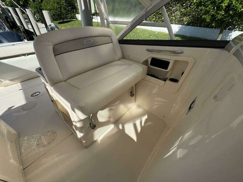 30ft Grady White Yacht For Sale