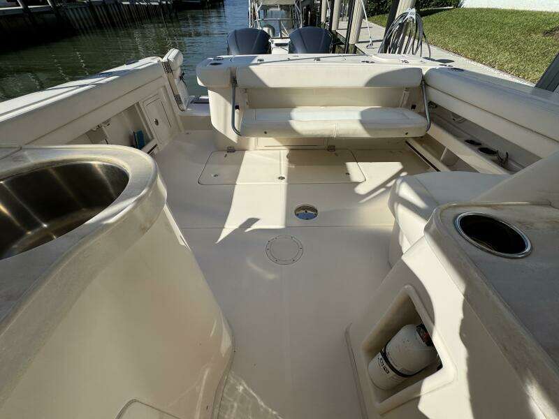 30ft Grady White Yacht For Sale