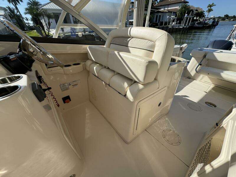 2016 Grady-White 307 Freedom 