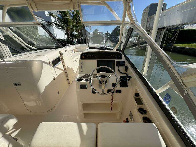 30ft Grady White Yacht For Sale