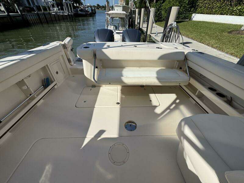 30ft Grady White Yacht For Sale