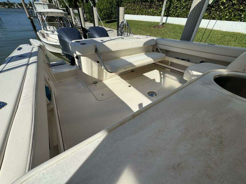 30ft Grady White Yacht For Sale