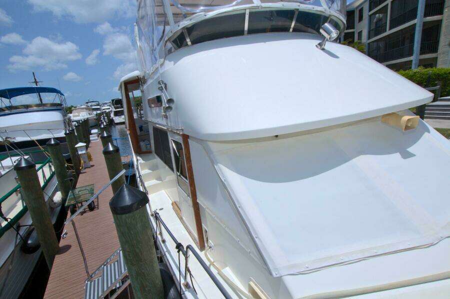 2 Wild Flings 42ft Jefferson Yacht For Sale