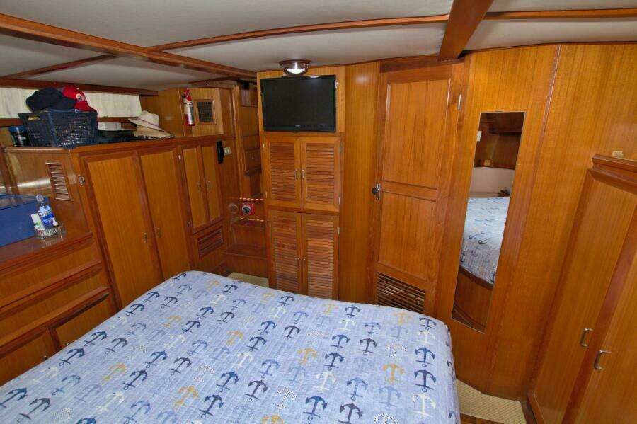 2 Wild Flings 42ft Jefferson Yacht For Sale