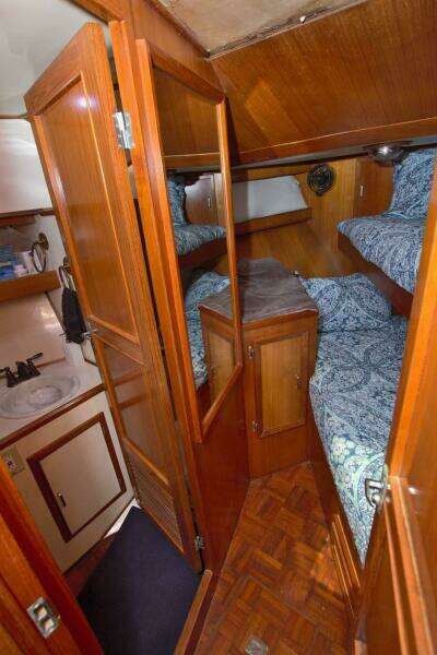 2 Wild Flings 42ft Jefferson Yacht For Sale