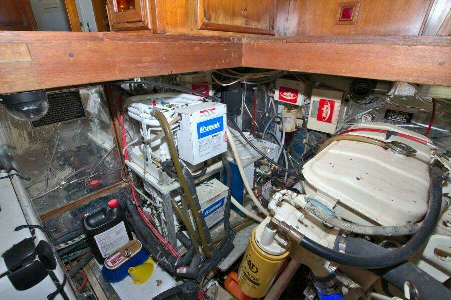 2 Wild Flings 42ft Jefferson Yacht For Sale