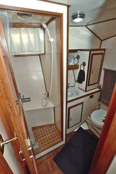 2 Wild Flings 42ft Jefferson Yacht For Sale