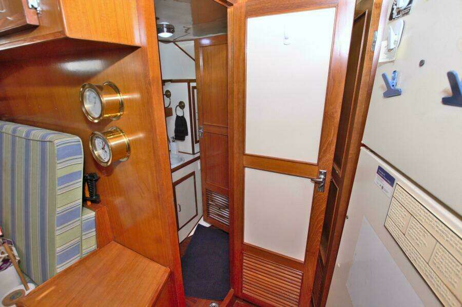 2 Wild Flings 42ft Jefferson Yacht For Sale