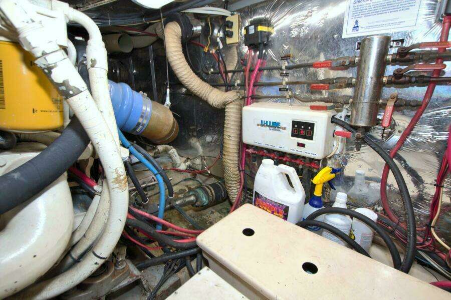 2 Wild Flings 42ft Jefferson Yacht For Sale