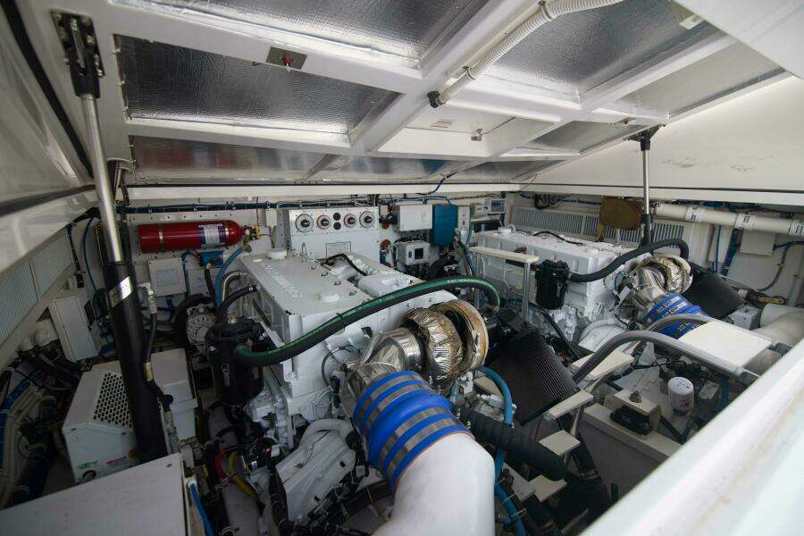 Cabo 41 Justice - Engine Room