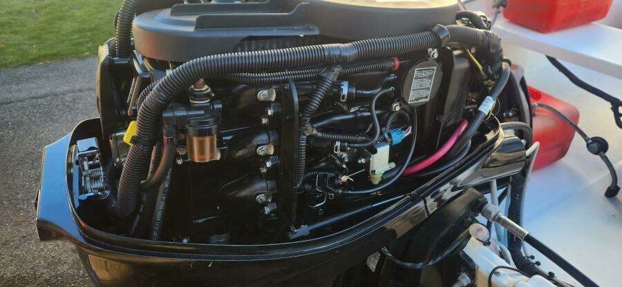 13ft Boston Whaler Yacht For Sale