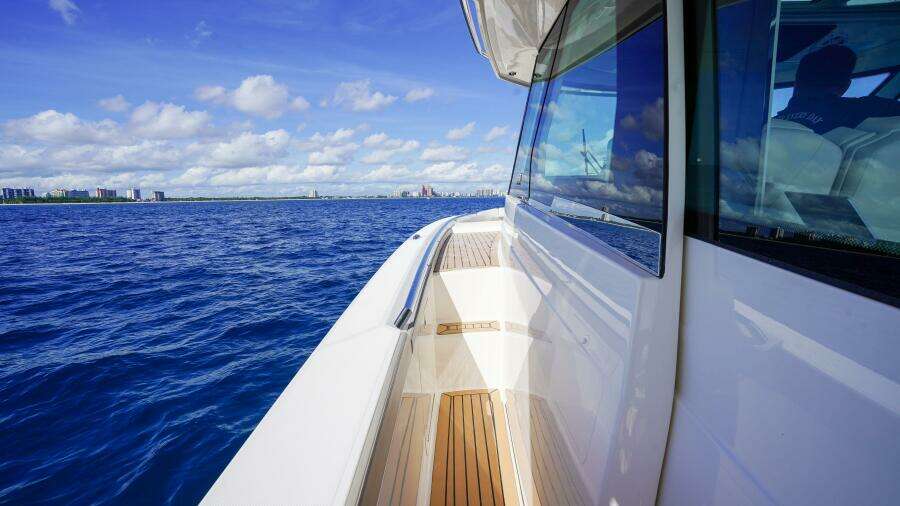 Rais N Cain 48ft Tiara Yachts Yacht For Sale