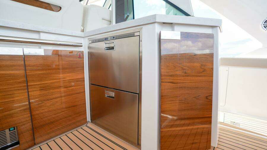 Rais N Cain 48ft Tiara Yachts Yacht For Sale