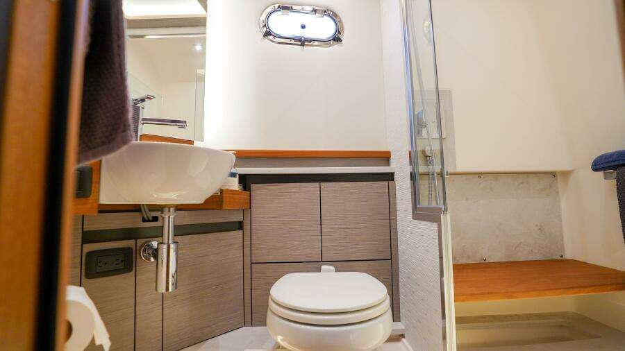 Rais N Cain 48ft Tiara Yachts Yacht For Sale