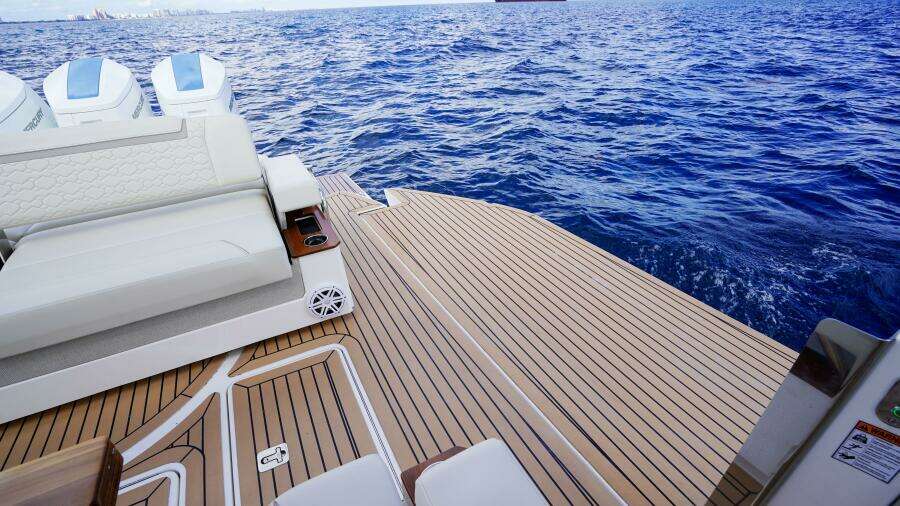 Rais N Cain 48ft Tiara Yachts Yacht For Sale