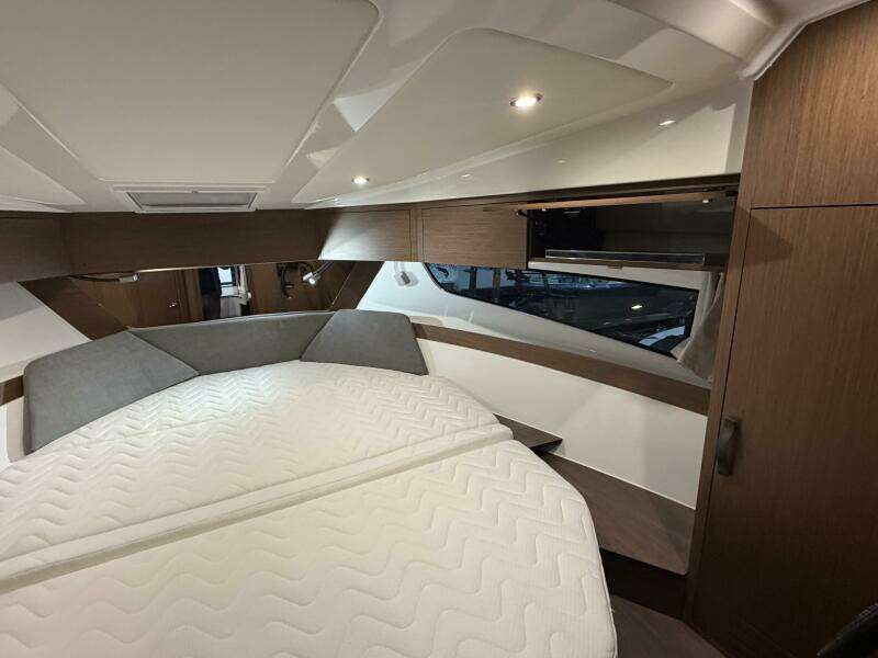 36ft Beneteau Yacht For Sale