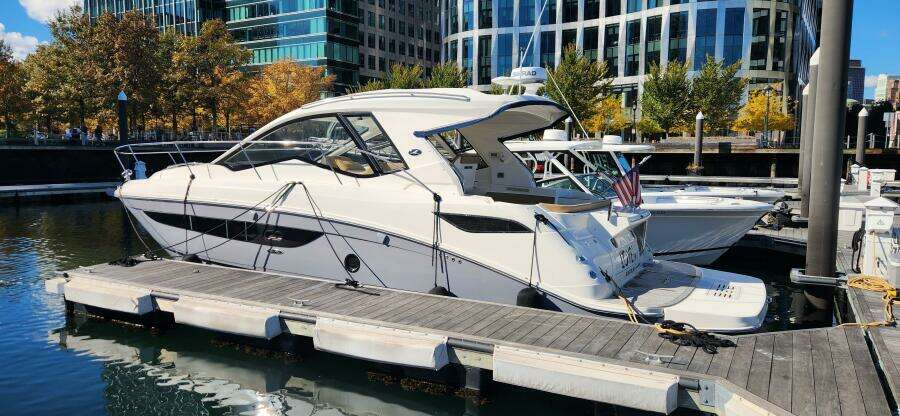 Love 35ft Sea Ray Yacht For Sale
