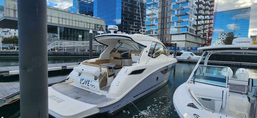 Love 35ft Sea Ray Yacht For Sale