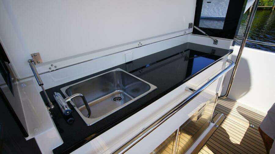 2024 Nimbus Tender 11 #2972024 Nimbus Tender 11 #297