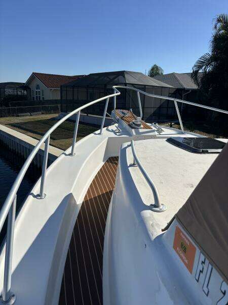 34ft Crusader Boats Yacht For Sale