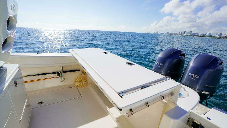 26ft Cobia Yacht For Sale
