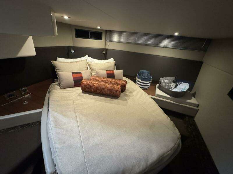 2016 Sea Ray 470 Sundancer 'Lopez Cove II' - Master Stateroom 