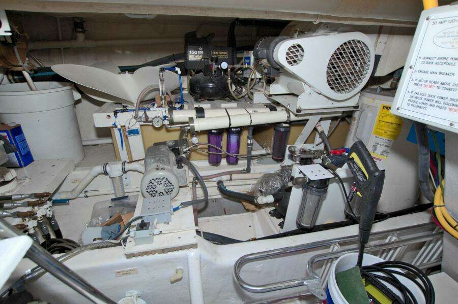 Wavos Rancheros 58ft West Bay Yacht For Sale