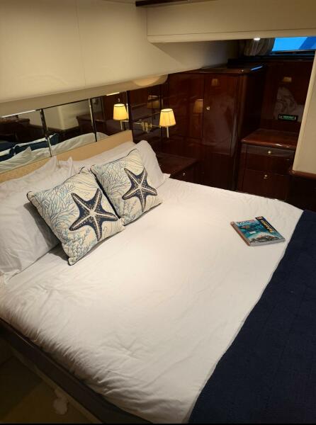 62' 2005 Neptunus 62 Flybridge