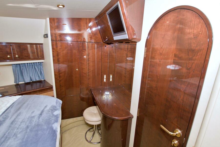 62' 2005 Neptunus 62 Flybridge