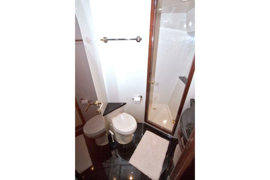 62' 2005 Neptunus 62 Flybridge