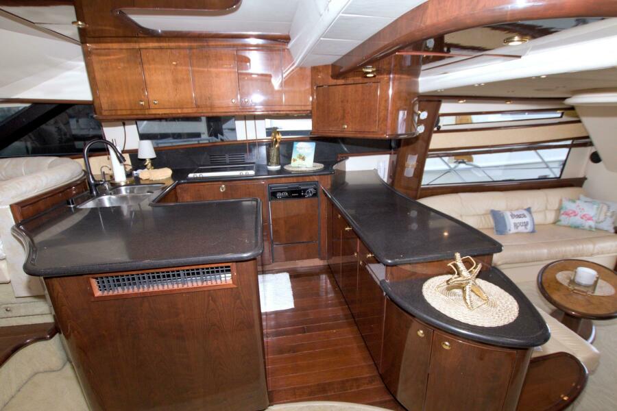 62' 2005 Neptunus 62 Flybridge