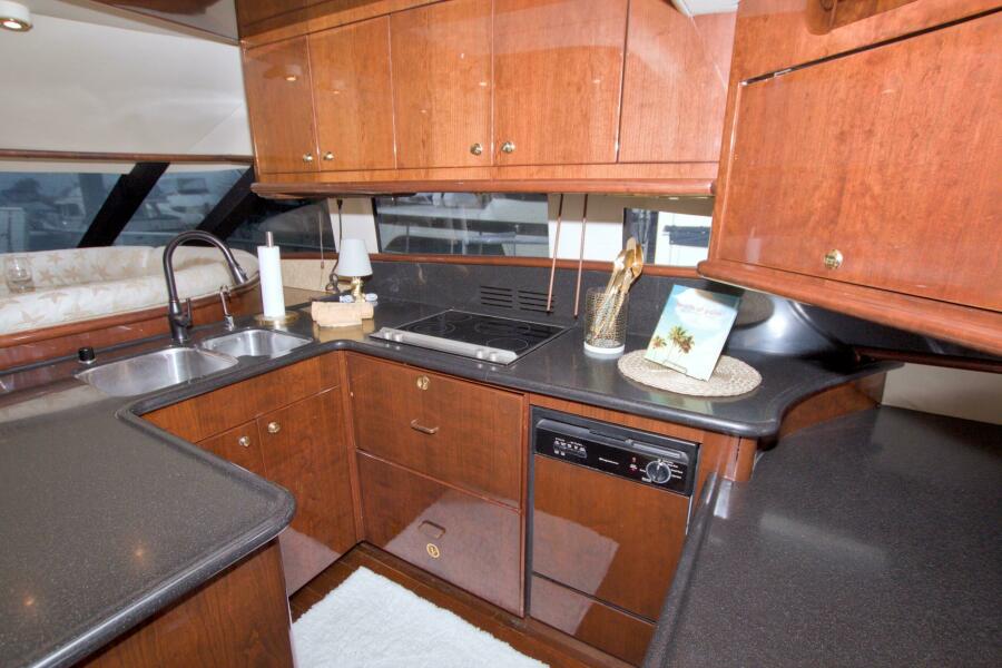 62' 2005 Neptunus 62 Flybridge