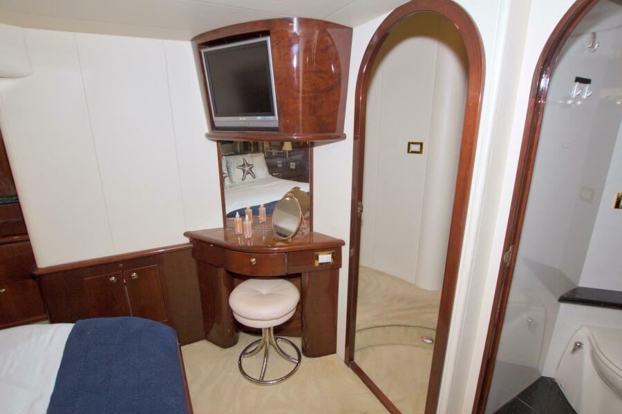 62' 2005 Neptunus 62 Flybridge