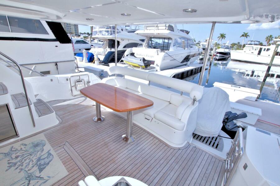 62' 2005 Neptunus 62 Flybridge