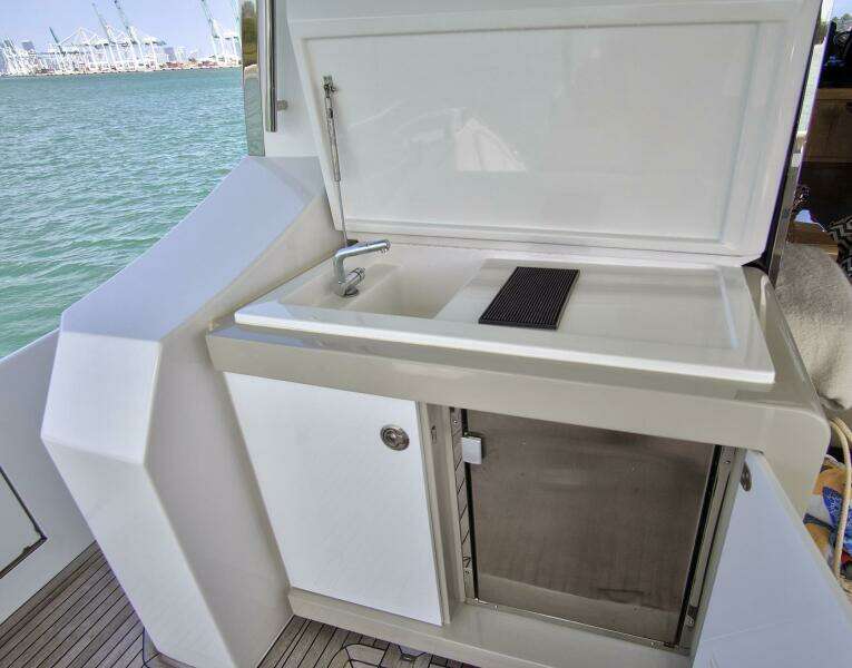 GRATITUDE 72ft Azimut Yacht For Sale