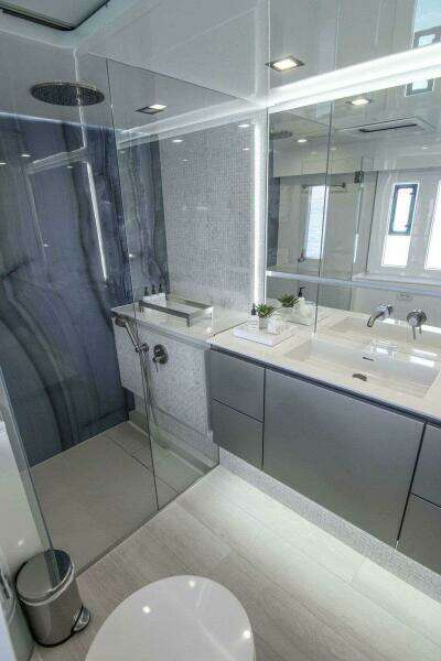 RELENTLESS 60ft Sunreef Yacht For Sale