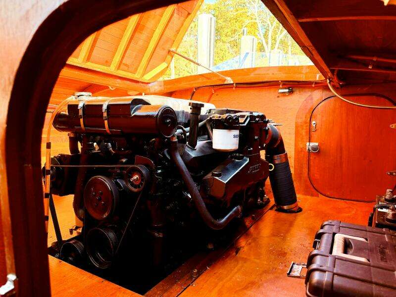 30ft Custom Yacht For Sale