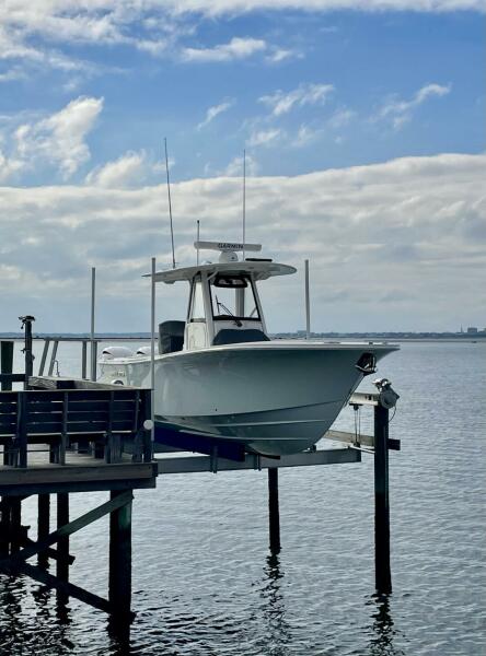 28' 2023 Regulator 28FS