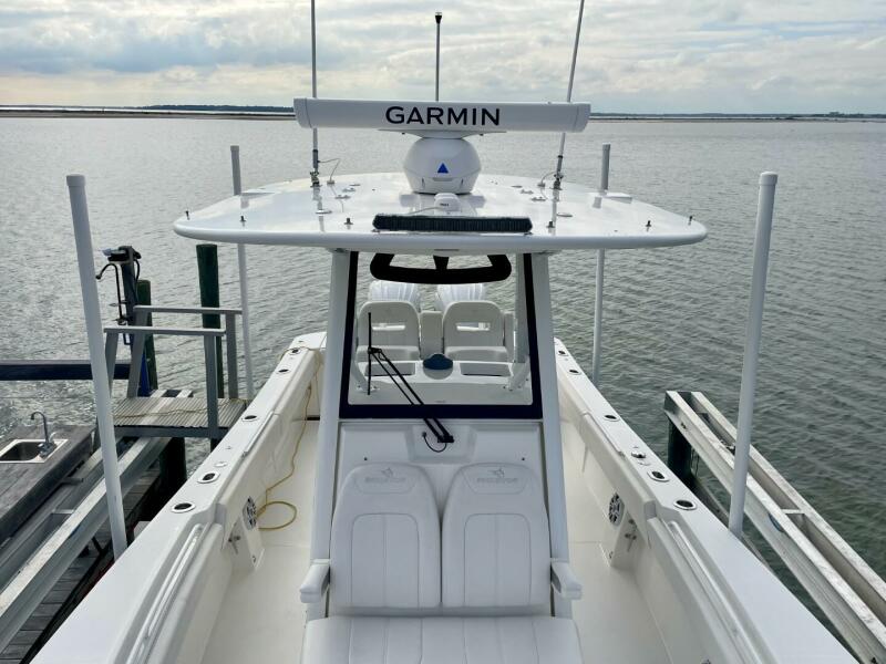 28' 2023 Regulator 28FS